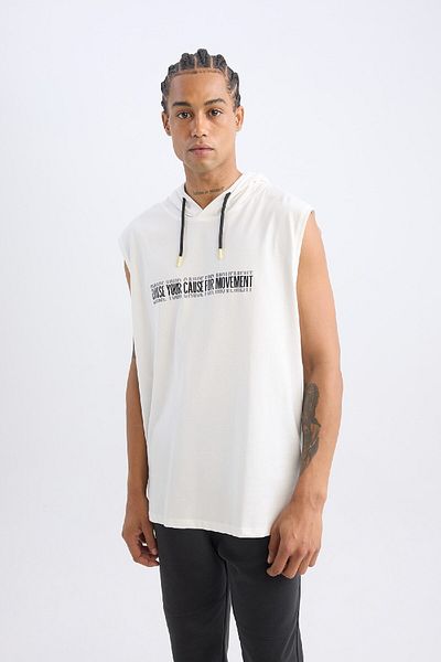 DeFacto Fit Slim Fit Slim Fit bedrucktes Kapuzenshirt A1819ax24au