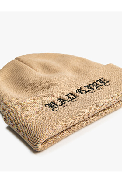 Koton Knitwear Beret with Embroidery Detail