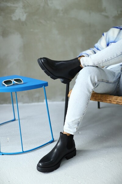 Serhat Özköroğlu - Siyah Antik Deri Chelsea Erkek Bot