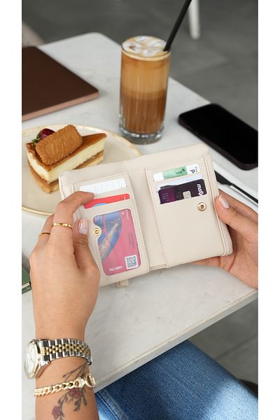 Crew Leather Seoul Women's Wallet - Coin Compartment - Soft Leather
