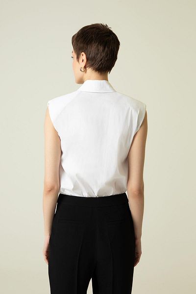 rue. Sleeveless White Shirt