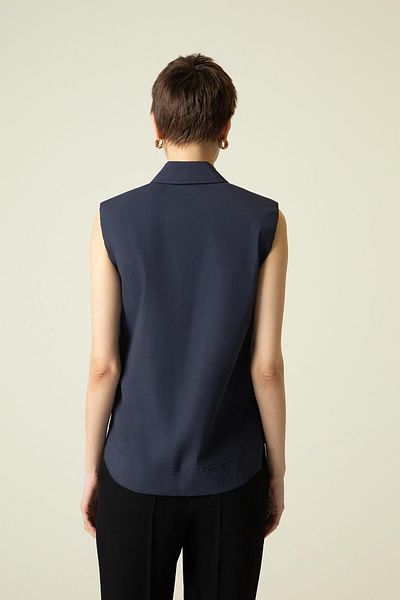 rue. Navy Blue Sleeveless Shirt - Stylish and Comfortable Design