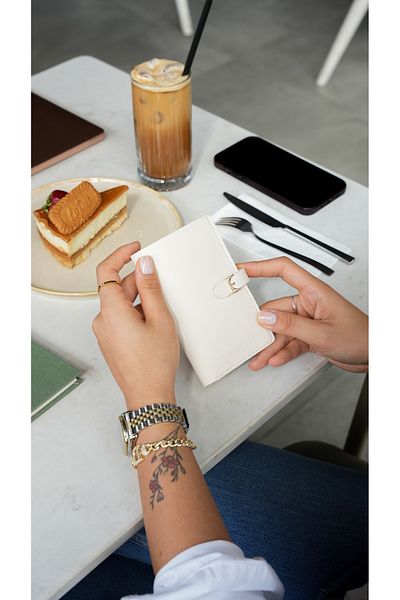 Crew Leather Miami Women's Wallet - Lock Detailed