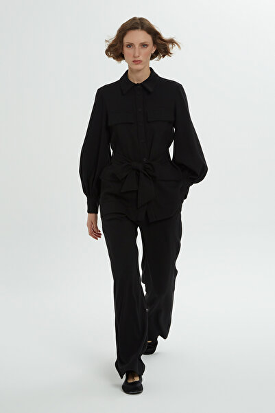GİZİA Kemerli Siyah Gömlek ve Pantolon Takımı