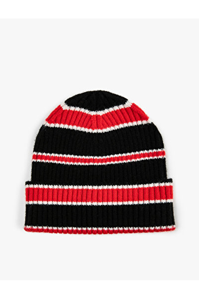 Koton Beretă tricotată cu model dungi multicolore