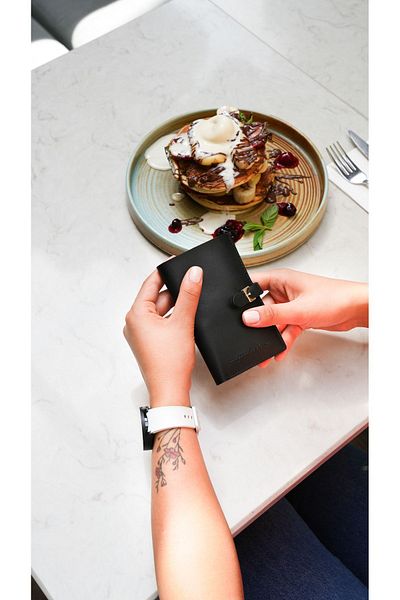 Crew Leather Miami Women's Wallet - Lock Detailed