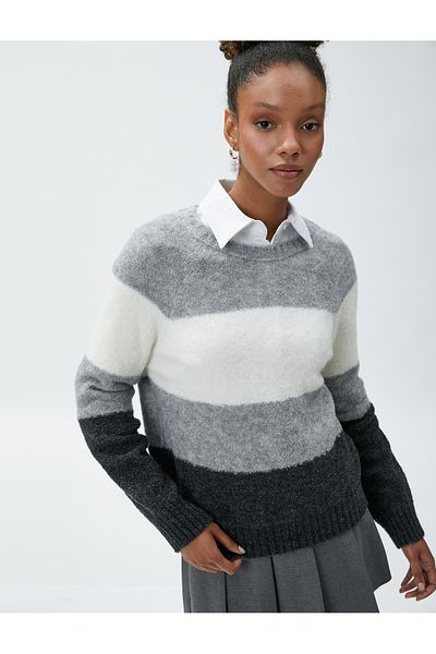 Koton Strickpullover mit Rundhalsausschnitt und langen Ärmeln, gerippt