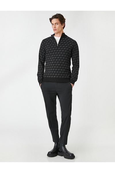 Koton Strickpullover mit Reißverschluss, hohem Kragen und Hahnentrittmuster