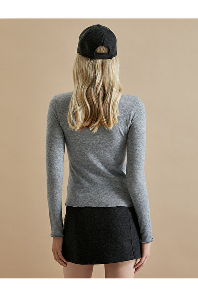 Koton Μακρυμάνικο μπλουζάκι Şahika Ercümen με μισό ζιβάγκο