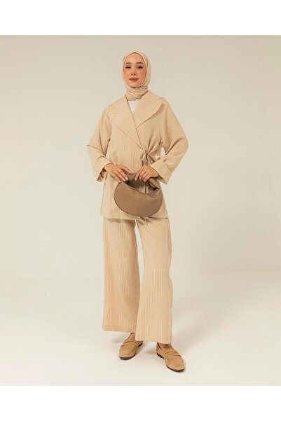 Meri Store Çizgili Yandan Bağcıklı Krem Takım