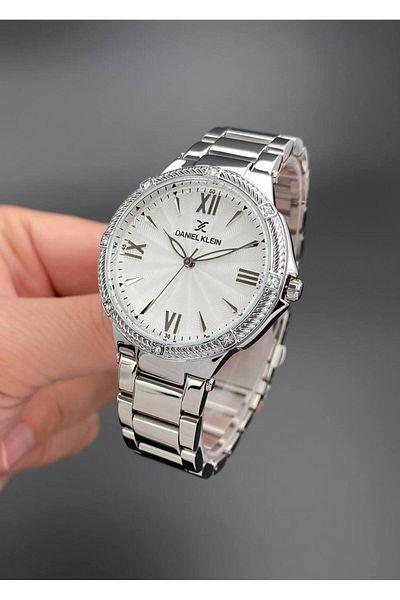 Daniel Klein Women's Wristwatch Steel Strap Silver Color 3 Atm Water Resistance