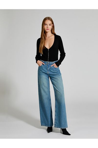 Koton V-Neck Ribbed Knitwear Cardigan - Zippered, Long Sleeve