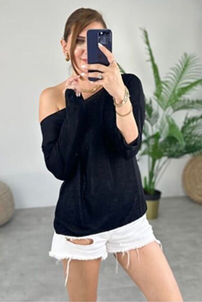 scyllastore Black Boat Neck Slim Mercerized Sweater
