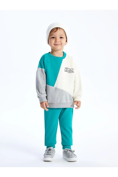 LC Waikiki Светлобежов комплект от суитшърт и спортен екип за момчета - с обл...