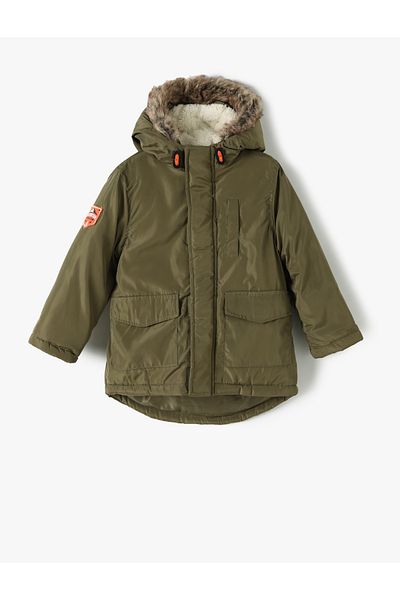 Koton Kabát s kapucí a umělou kožešinou uvnitř, detail kapsy na zip
