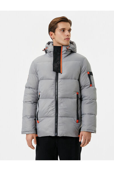 Koton Pufferjacke mit Kapuze, Reißverschluss, Etikett, detaillierte Tasche