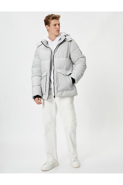 Koton Pufferjacke mit Kapuze, Aufdruck, detaillierte Doppeltasche mit Reißverschluss