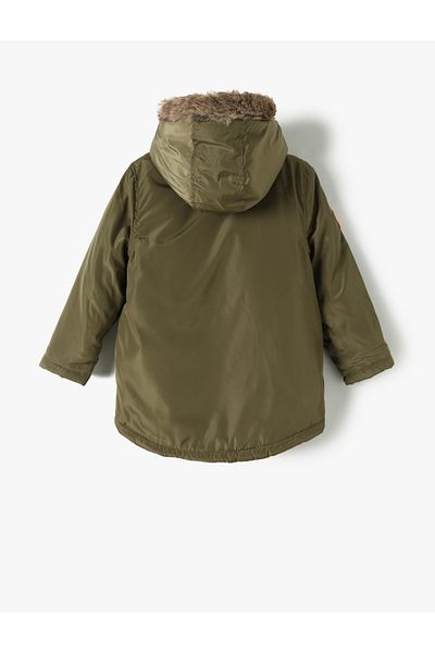 Koton Kabát s kapucí a umělou kožešinou uvnitř, detail kapsy na zip