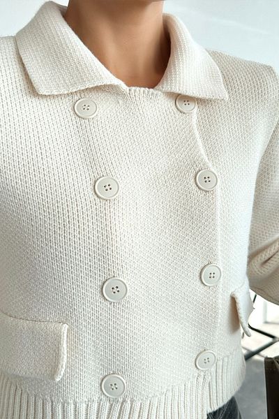 Qu Style Cream Eight Button Cardigan Th 241073