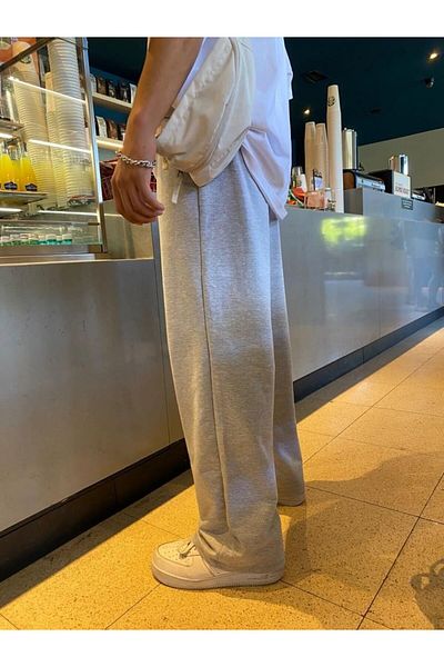 UYN SPORT Seasonal Combed Cotton Fabric Unisex Straight Leg Comfortable Fit Tracksuit