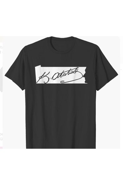 Dupe Design Tricou oversize cu imprimeu cu semnătură Mustafa Kemal Atatürk