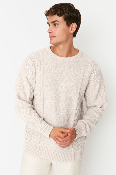 Trendyol Collection Oversize-Strickpullover mit geflochtenem Rundhalsausschnitt - Weiß TMNAW23KZ00280