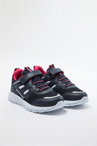TRENDYOL SHOES Námořnická modrá Kontrastní suchý zip Velké dívčí dětské tenisky Takaw25Sn00045