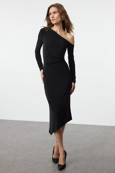 Trendyol Collection Pružné pletené šaty DrAped MAxi – na rameno, limitovaná edice TWOAW25EL00296