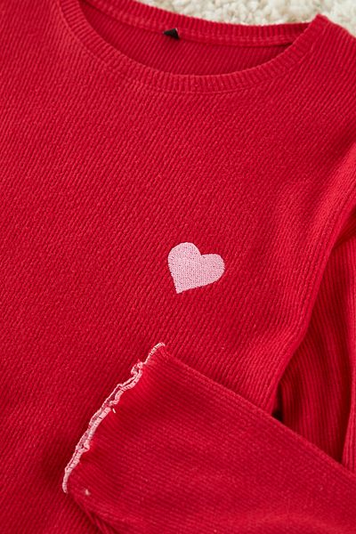 Trendyol Curve Geripptes rotes Strick-Pyjama-Set – TBBAW25AI00081
