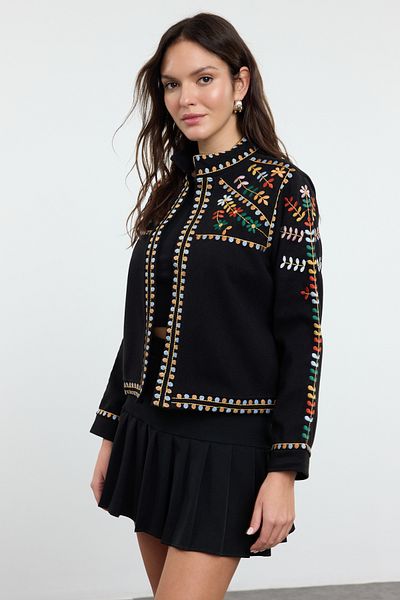 Trendyol Collection Black Embroidered Crop Woven Jacket Twoaw25Ce00082