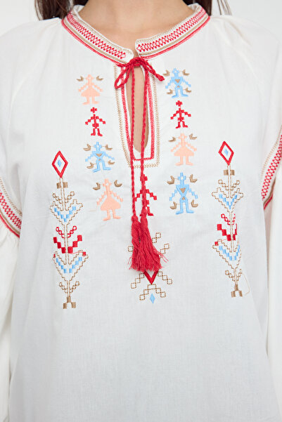 Trendyol Collection White Embroidered Neck Lace Detailed Woven Blouse Twoaw25Bz00296