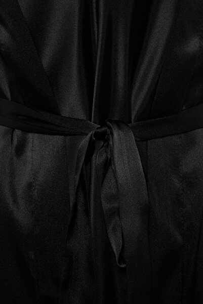 Edit by Trendyol Černá Midi velikost 2dílná sada Saténové tkané kimono a noční košile Tedaw25Ch00000