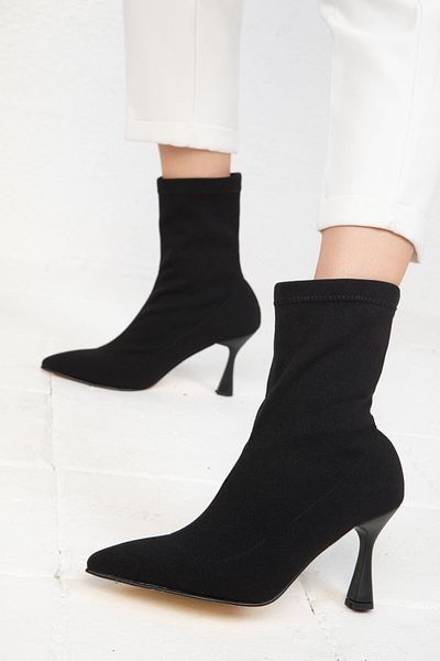 SOHO Γυναικείες μπότες ματ σατέν μαύρες - 19772 Model Bootie