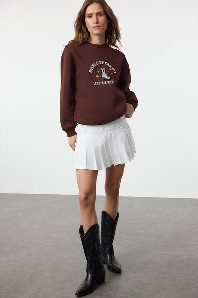Trendyol Collection Кафяв плетен суитшърт с щампи Western - дебела вътрешна част, полар, стандартна кройка Twoaw25Sw00269
