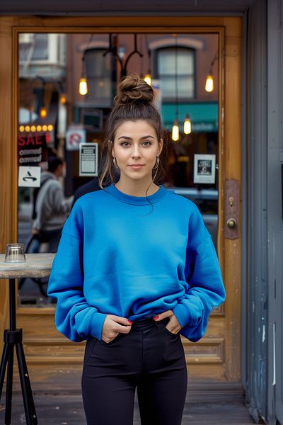Trendyol Collection Saks Oversize/Bequem geschnittenes Basic-Rundhals-Sweatshirt aus dickem Fleece mit Innenfutter TWOAW24SW00102
