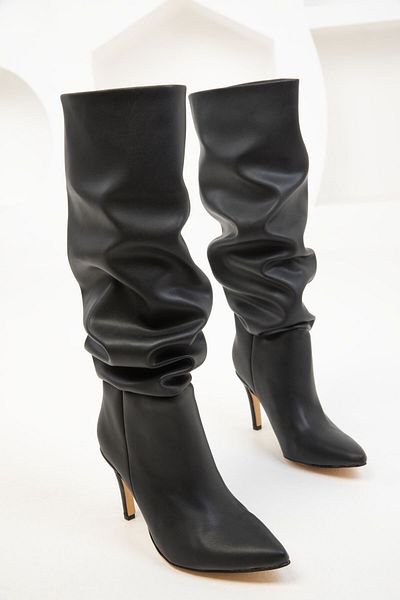 SOHO Women's Black Boots 17549