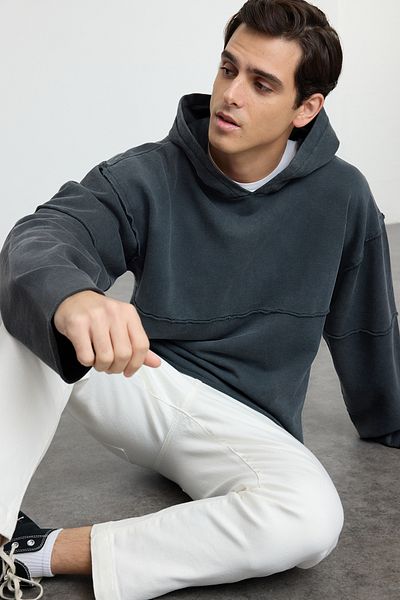 Trendyol Collection Anthracite Limited Edition Extra Oversize/Wide Cut Faded Effect Shaded Sweatshirt Tmnaw25Sw00134