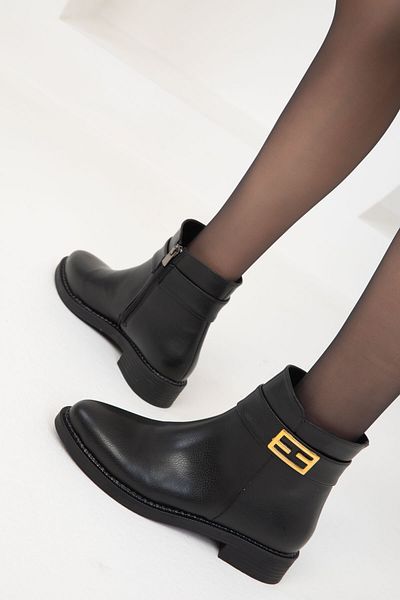 SOHO Women's Black Boots - 19804 Model Bootie