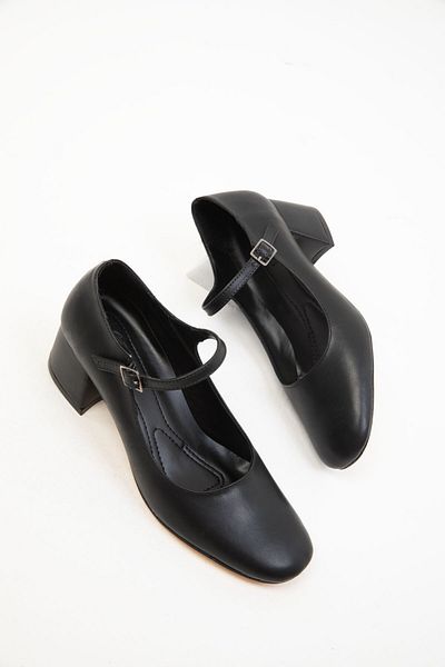 SOHO Schwarze klassische Damenschuhe mit Absatz 18447