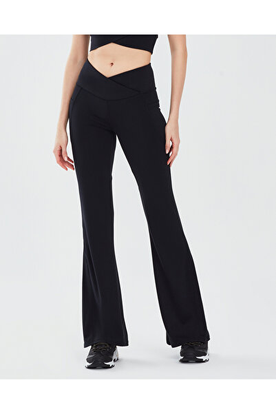 SKECHERS أداء كولبنطال رياضي أسود للسيدات من W Yoga Pants241135-001