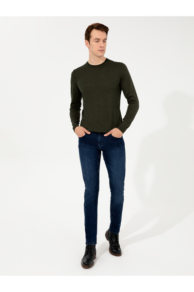 Cacharel سترة تريكو أساسية كاكي بقصة ضيقة ورقبة دائرية 50257398-VR027