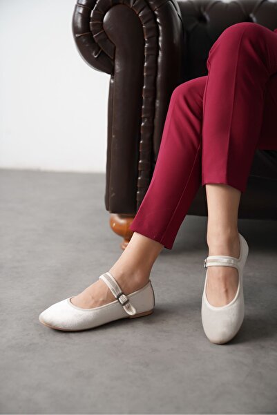 MODAADAM Women's Vavin Ballerina Shoes - Mink-Velvet