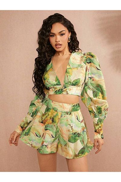 FASHION COCKTAIL Floral Jungle Princess Long Sleeve Button Crop Blouse Bell Shorts Set