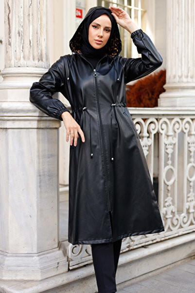 Pamuk Butik Women's Hooded Leather Cap with Pockets