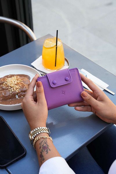 Lebina Milano Women's Wallet / Coin Compartment