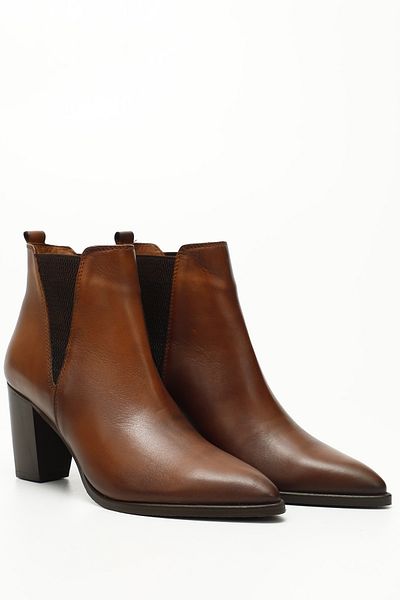 GÖNDERİ(R) Women / Girls Tan Antique Heeled Genuine Leather Chelsea Boots