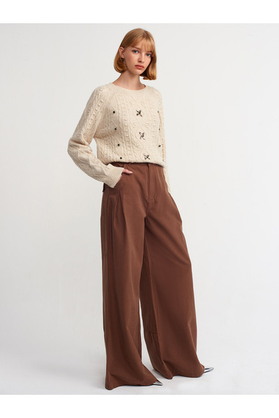 Dilvin 10462 Pulover brodat cu piatră în față cu gât roșu-bej