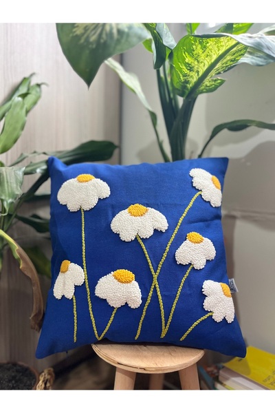 Papatya Desenli Punch Panç İşlemeli Saks Mavisi Yastık Kırlent Kılıfı ( 42 x 42 cm )