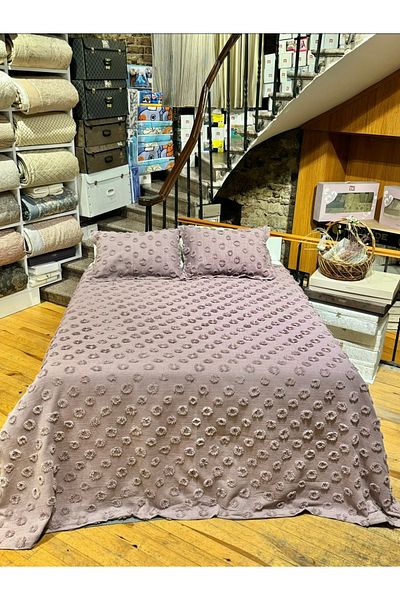 best house decor Delux Double Bedspread with Pompom