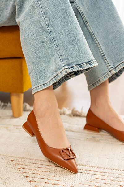 DİVOLYA Ala Taba (3 cm Heels) V Buckle Pointed Toe Heeled Shoes
